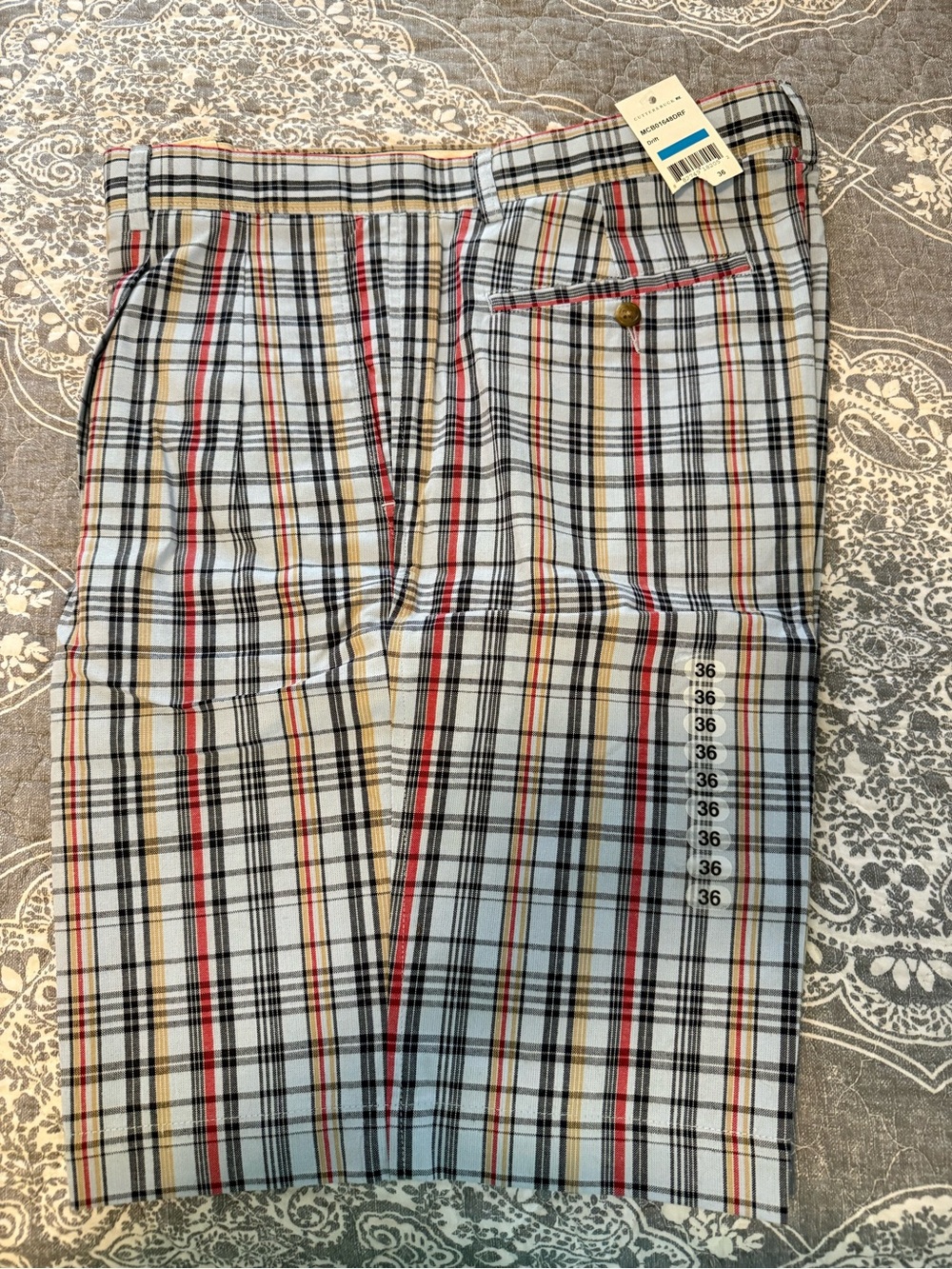 Cutter Buck Men’s Shorts - blue plaid